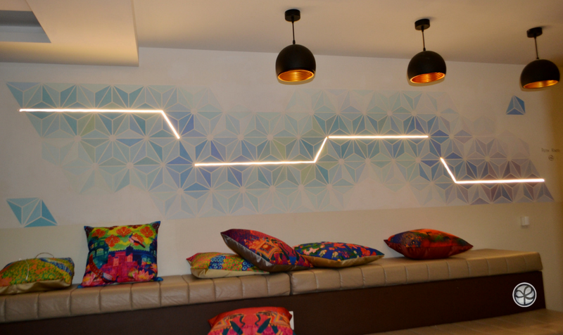 Wall mural with a geometric pattern